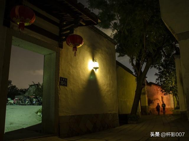 雙親先後離世「我再也沒回過老家」!某天出差路過「眼前一幕」讓我淚流滿面