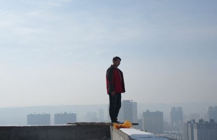 準備開店!老闆一開門「驚見工人店內上吊」...留下「一串聊天紀錄」