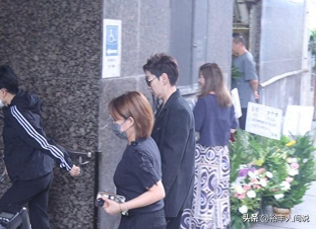 60歲雪梨聚會後「打包剩酒」舉動引熱議 網友心疼：最美李莫愁的節儉人生