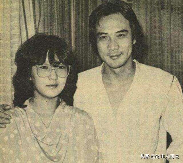 當小三遭拋棄！60歲女星參加聚會「打包剩菜剩飯」　離席前「搖一搖舉動」網搖頭：好淒涼