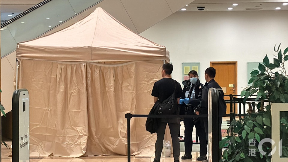 圖書館驚傳「16歲少年墜樓身亡」！知情人嘆：他困擾很久了....