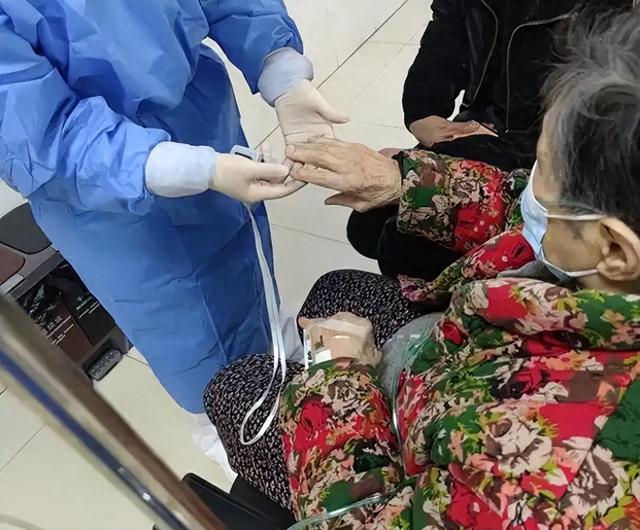 A流來襲「不只咳嗽」！醫師警告「這4大症狀」恐已中招：晨起不適最明顯