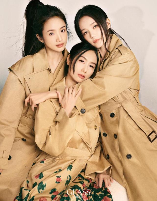 最傳神金庸女郎！「三代黃蓉」 罕見同框拍封面　「她略勝一籌」無懼歲月痕跡