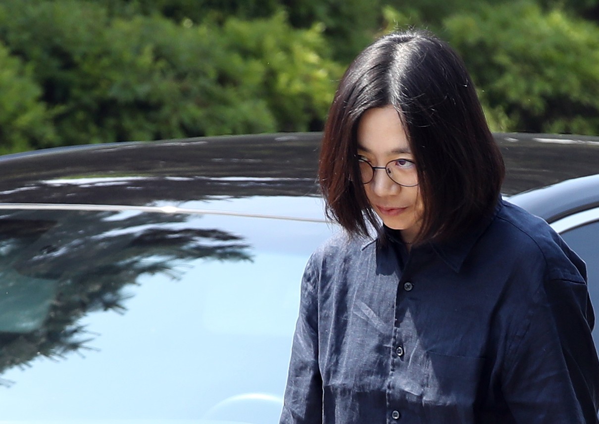 財閥千金成國恥！堅果沒打開「逼空服員下跪道歉」　態度囂張喊：「敢告我？國家都是我們的！」