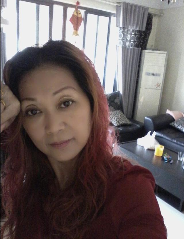 一見鍾情！20歲年輕男「愛上44歲離婚大媽」被唱衰　22年後「母子戀近況曝」網友全笑了