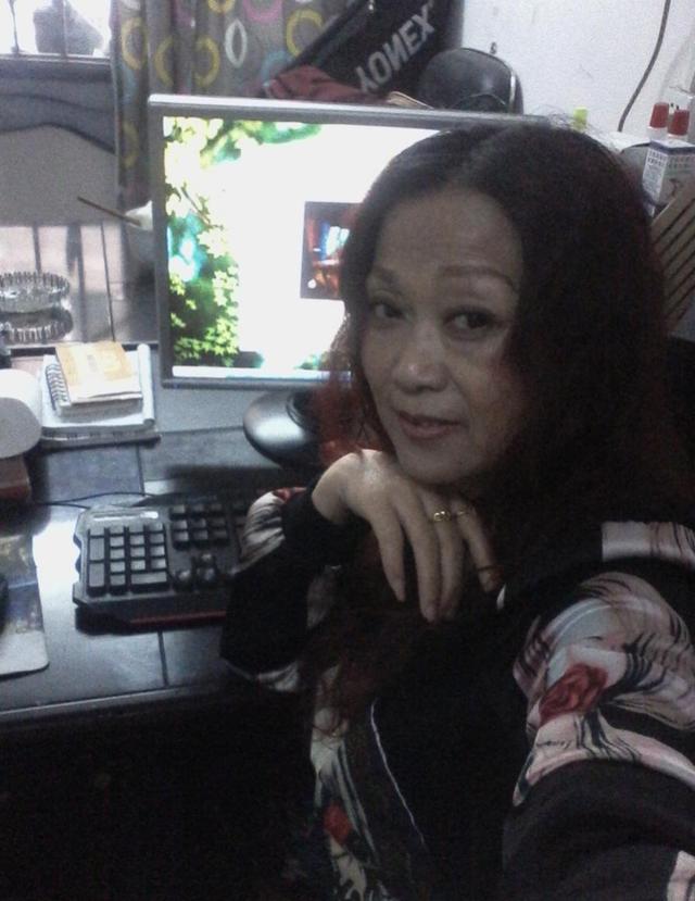 一見鍾情！20歲年輕男「愛上44歲離婚大媽」被唱衰　22年後「母子戀近況曝」網友全笑了