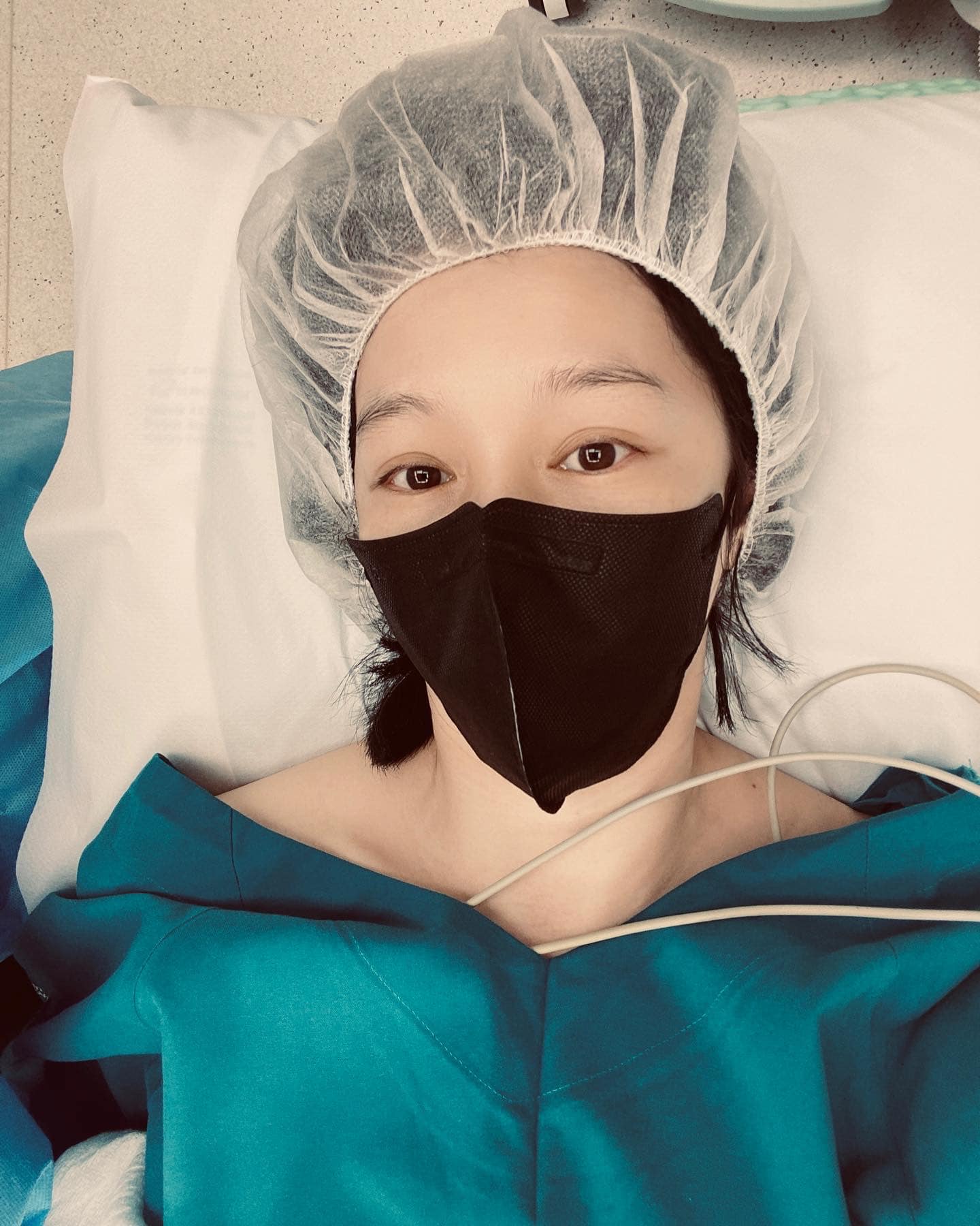 徐若瑄深夜心聲曝光！抗癌後首度情緒崩潰，黑白照藏不住心碎