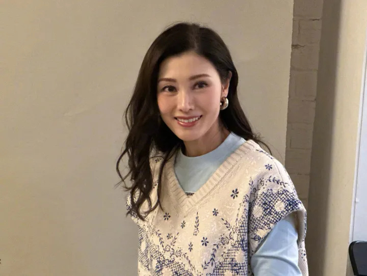 最美港姐李嘉欣低調慶祝富商老公63歲生日 特製鞋子蛋糕藏浪漫密碼