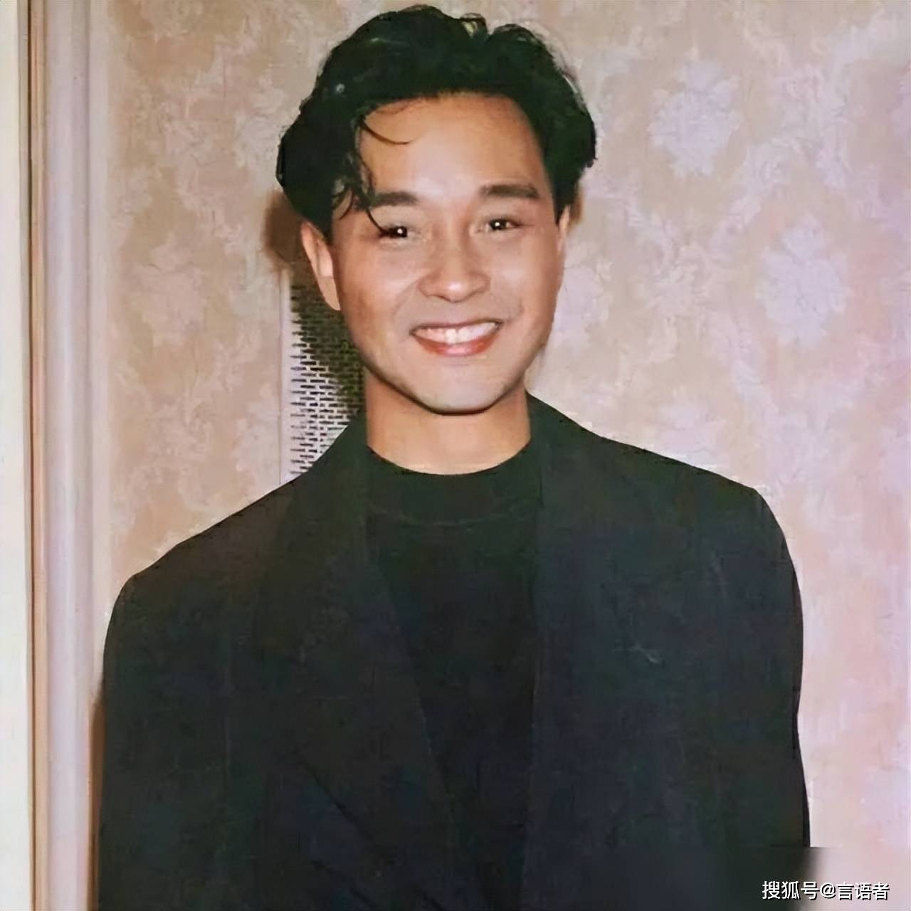 張國榮墜樓逝世！民俗專家曝「走後10年徘徊人間」　「撞見他坐在那」：很清晰