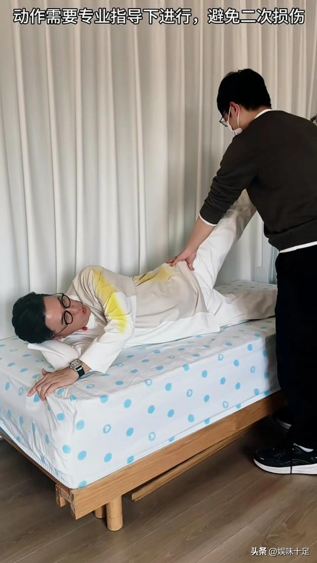 一度無法行走！資深男星「驚爆臥床1個月」暴瘦近7公斤　「嘗試多種療法、多次入院」現況曝光