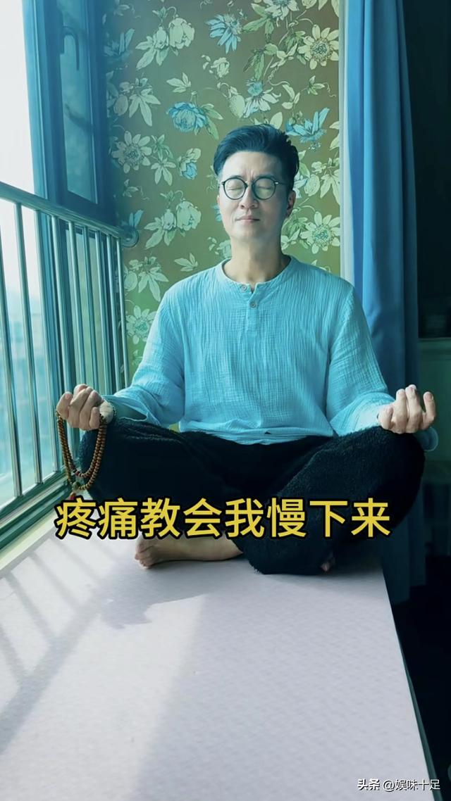 一度無法行走！資深男星「驚爆臥床1個月」暴瘦近7公斤　「嘗試多種療法、多次入院」現況曝光