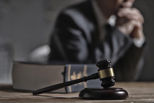發現老公外遇！她認捉姦太貴「砸560萬請律師」　幾個月後「錢全沒了」中了圈套