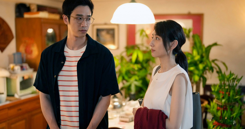 我帶著女友「回鄉下家裡見父母」！我媽第一眼看到她「竟直接打她一耳光」大家都嚇傻