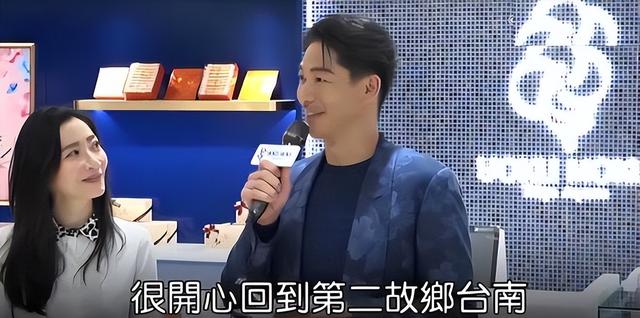法國羅浮宮偶遇大明星！她穿長款黑皮衣「又瘦又高」　「一轉正面」美到說不出話