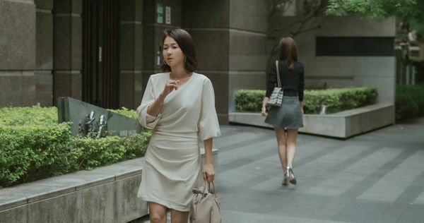 六月李易婚變風波後感情升溫 六月自曝健康亮紅燈「雙頰凹陷瘦一圈」