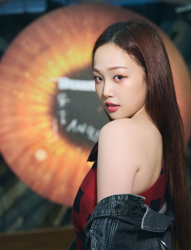 綜藝天王「愛女罹怪病」！活動上突爆哭認了：「不能呼吸快死掉」...