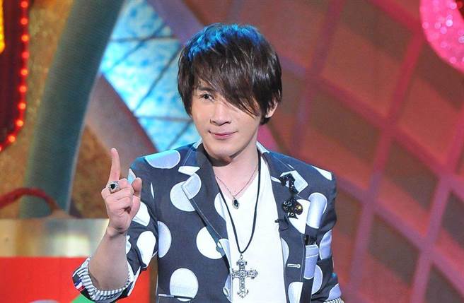 魔術大師劉謙抗癌成功後首現身 北京衚衕親民互動獲讚