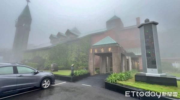 目睹大S下葬！S媽痛心曝「遭凌虐10年」　不捨愛女痛批「有人很得意」