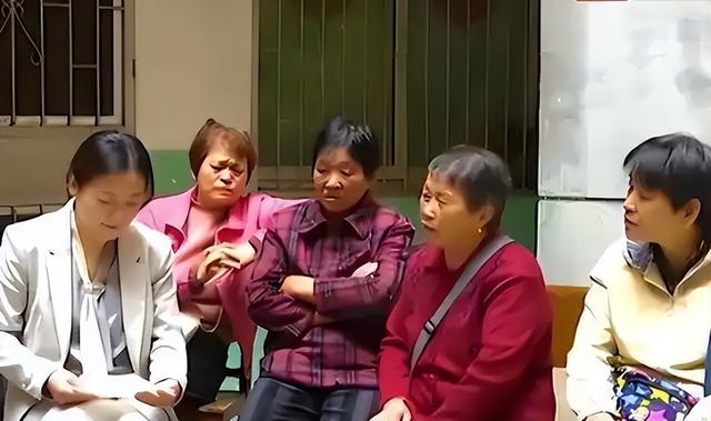 無人送醫！88歲老婦「絕望喝藥輕生」斷氣亡　兒子媳婦竟「冷眼旁觀3小時」：喪禮也別辦了吧...