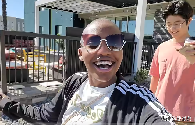 跨越膚色和文化差異!年輕帥哥「 娶走黑人女孩」曾被爸媽反對 如今「生下寶貝孩子」近況引熱議