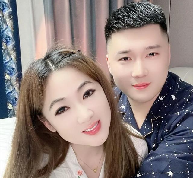 父母反對也不管！26歲小鮮肉「娶大11歲娶富婆」被各界看衰　如今結婚3年「現況卻讓人驚呆」