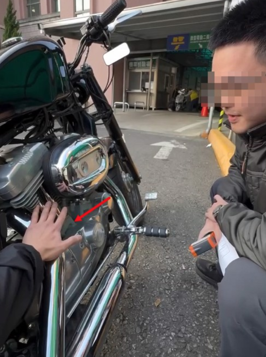 驗車被刁難！新竹車主「被逼摸排氣管20秒」手秒燙傷　「理由曝光」監理站道歉了