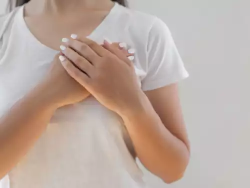 年輕乳癌患者暴增！醫生警告「這5種人風險最高」：晚生育也是危險族群