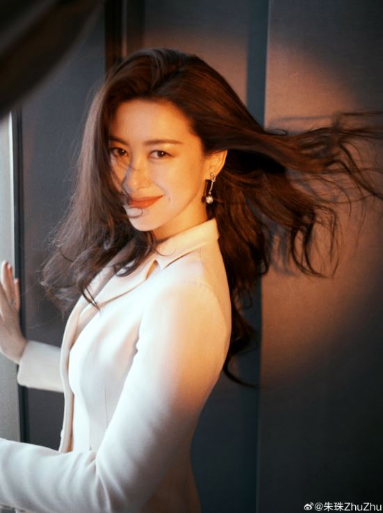 「大陸第一美」朱珠產後真實狀態曝光！網友狂讚：自然美才是真美