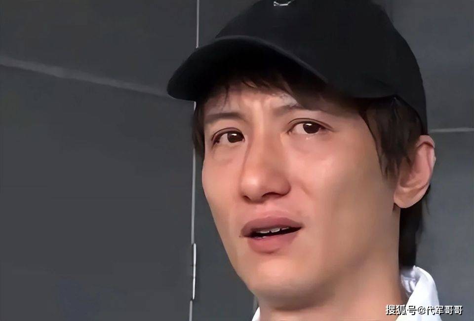 昔日男神墮落！知名男星「做外送慘遭逮捕」狼狽模樣曝光　網一聽原因搖頭：「是他罪有應得...」