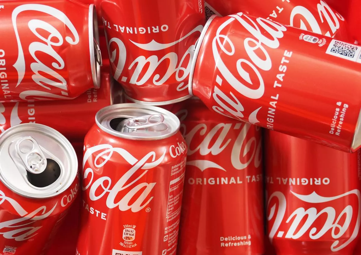 消費者注意！可口可樂緊急召回「進口罐裝飲料」：喝下肚恐致腎衰竭