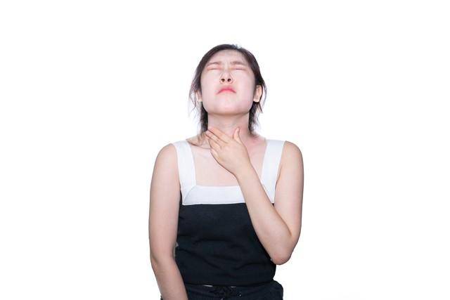 食道癌隱形殺手！喉嚨「2大警訊」別輕忽 早期發現治癒率達90%