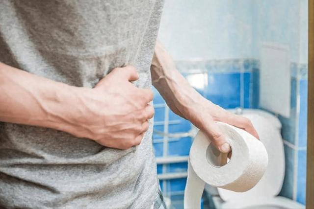 有沒有腸息肉「吃飯就知道」！醫師警告：「吃飯常有5異常」趕快去醫院