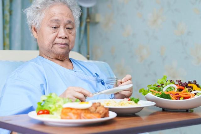 有沒有腸息肉「吃飯就知道」！醫師警告：「吃飯常有5異常」趕快去醫院