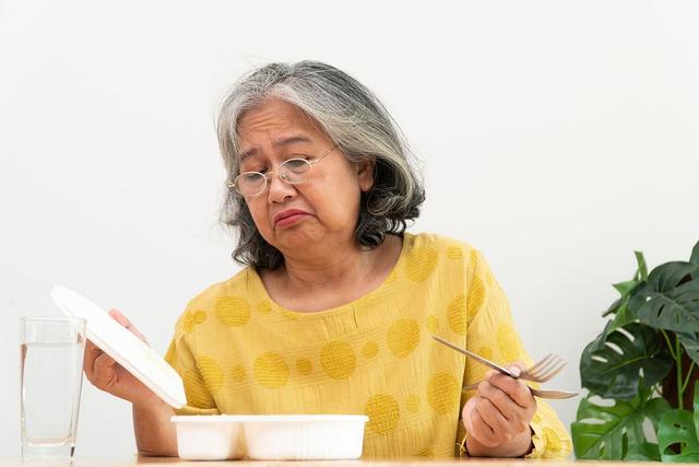 有沒有腸息肉「吃飯就知道」！醫師警告：「吃飯常有5異常」趕快去醫院