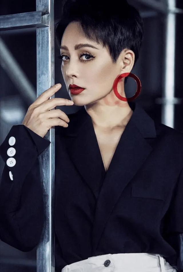 7年沒有新戲！53歲大咖影后直播「認了沒戲拍」　霸氣槓上酸民：「是他們配不上我」