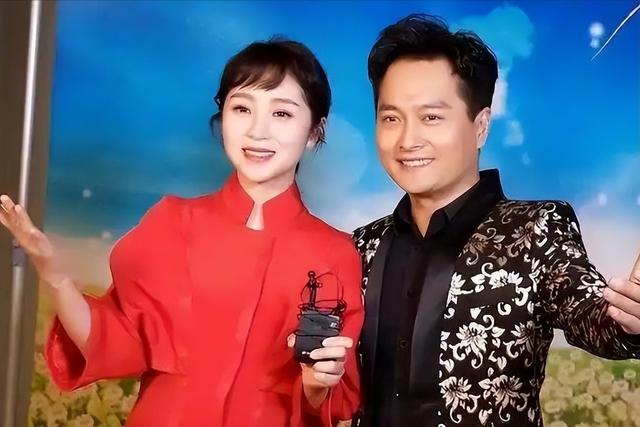 家花不如野花香？國民歌手「棄糟糠妻娶小三」高調示愛　「如今下場曝光」網笑活該