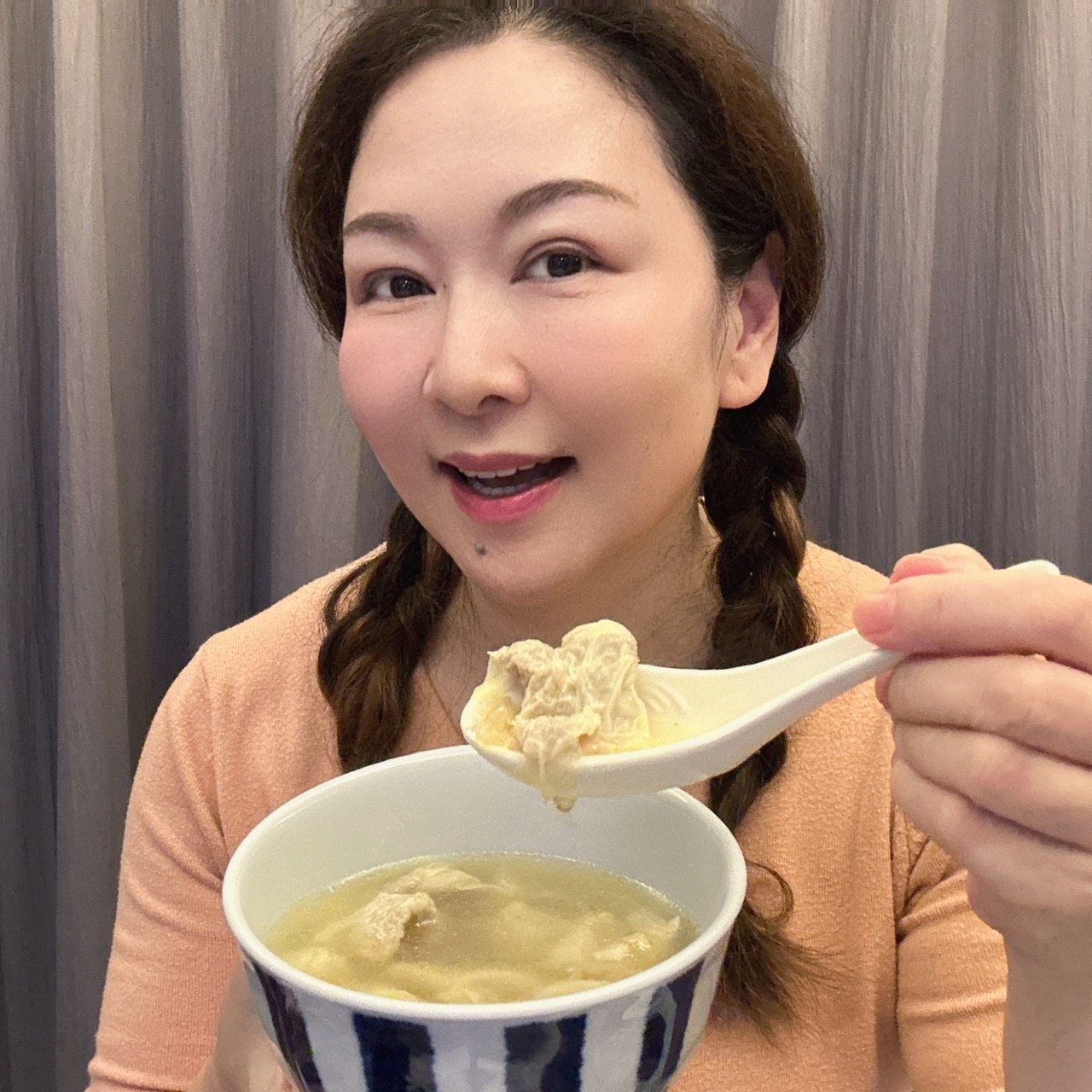 54歲張秀卿驚喜宣布「孕育寶寶將誕生」！演唱會前夕甜曝夫妻閨房樂趣，喊話老公「趕快來」