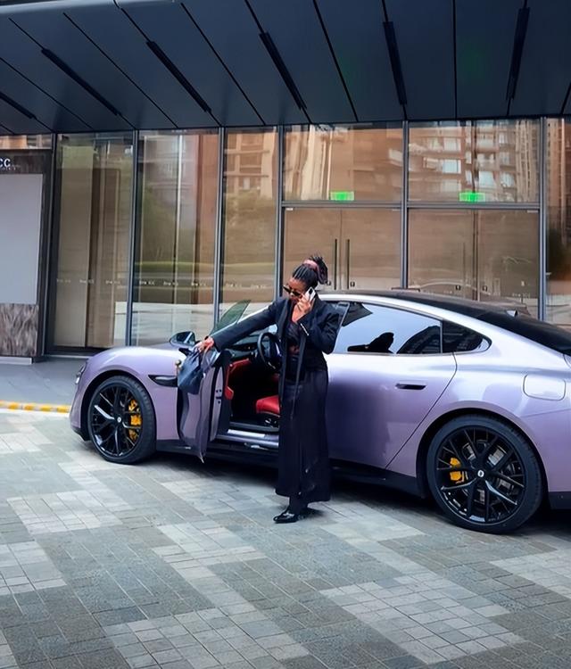 異國婚不被看好！36歲男子「娶非洲酋長女兒」遭眾人嘲諷　如今每月「自動進帳31萬」網全跪了：他才是人生贏家