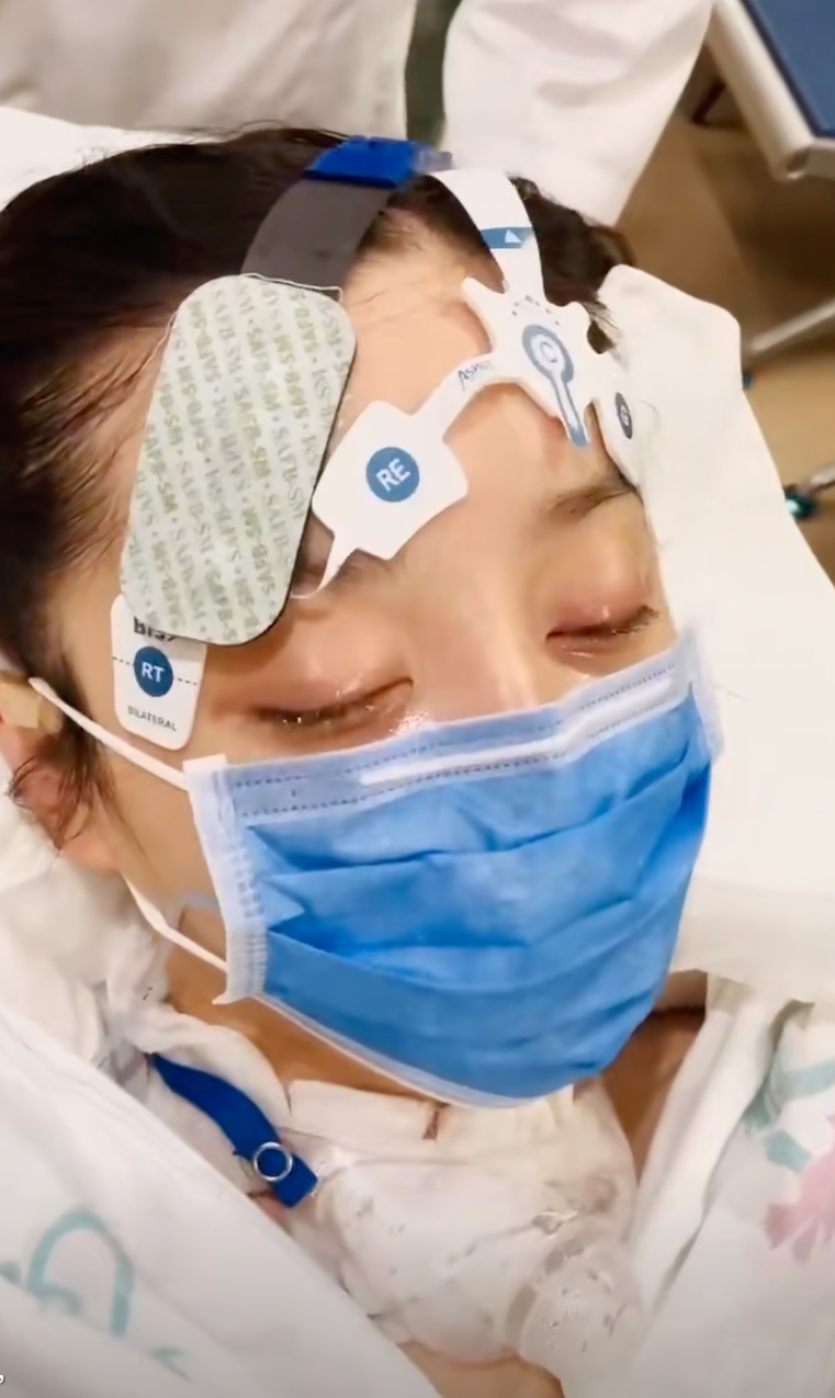 女星突心臟驟停!她成植物人「昏迷三個月」奇蹟甦醒 公開現況「身體一處不能動」悲喊:還想拍戲