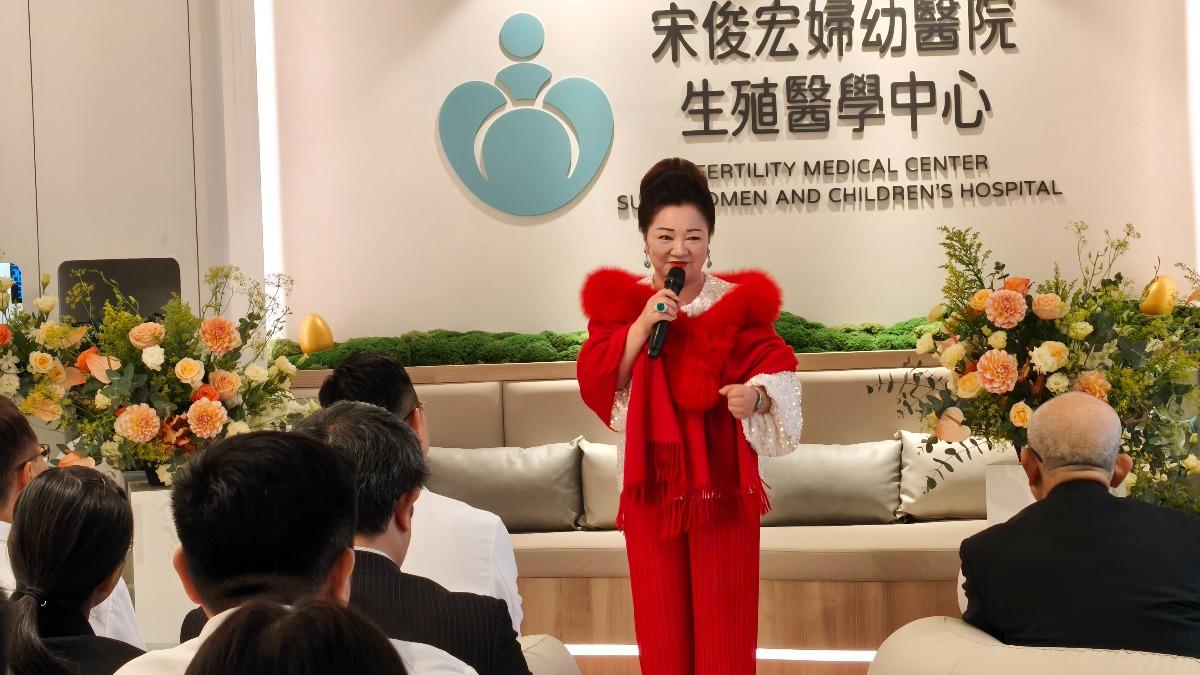 想把女兒生回來！白冰冰「七年挨3200針」不放棄　「試管失敗16次」血淚史曝光：體無完膚