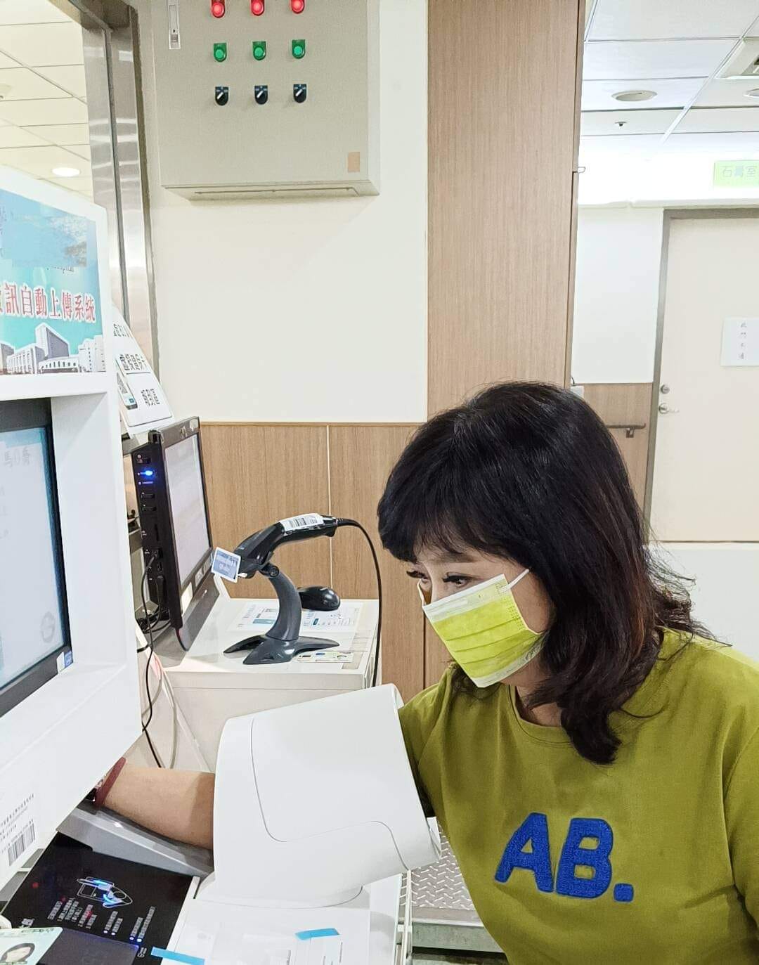 12疾病纏身太痛苦！61歲本土女星「住院找不到病因」心死　現況曝光「簽下放棄急救書」：同意器捐　