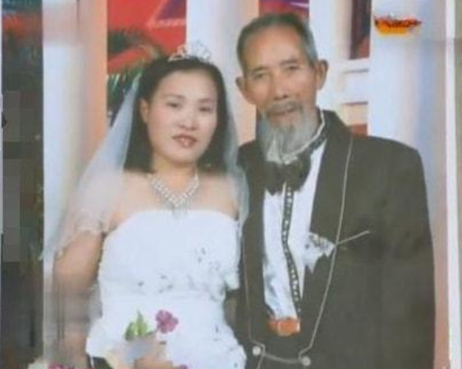 真愛不分年齡!26歲女子「倒追71歲老頭」還結婚生子 被全村人唾棄10年「如今卻成人生贏家」...