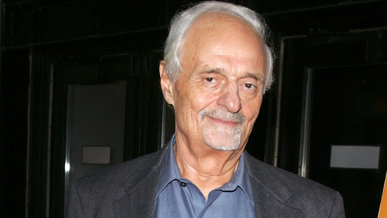 震驚演藝圈!94歲資深名導「驚傳心臟衰竭病逝」 影迷不捨哀悼:「留下無數經典...」