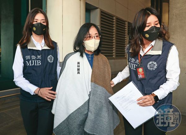 逃亡加拿大7年！大咖夫妻「傳出離婚回台投案」　崩潰曝「遭黑白追殺內幕」：讓我看看爸媽