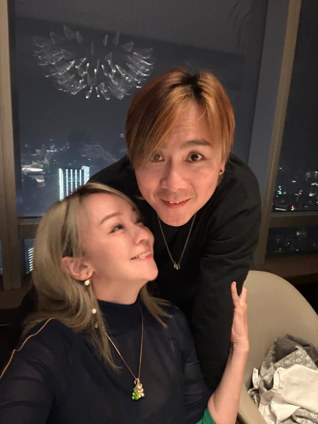 王仁甫愛女樂樂加拿大畢業舞會驚艷全場！仙氣禮服繼承媽媽季芹美貌❤️