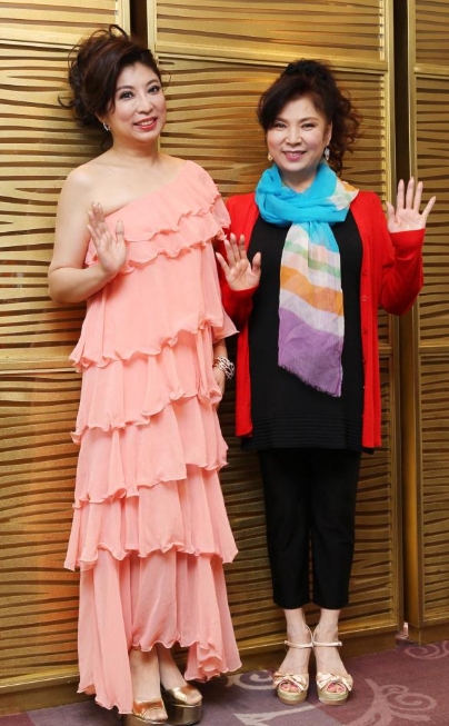 翁倩玉密友！73歲資深歌后「拒絕插管過世」　前男友竟拿私密照「大發死人財」