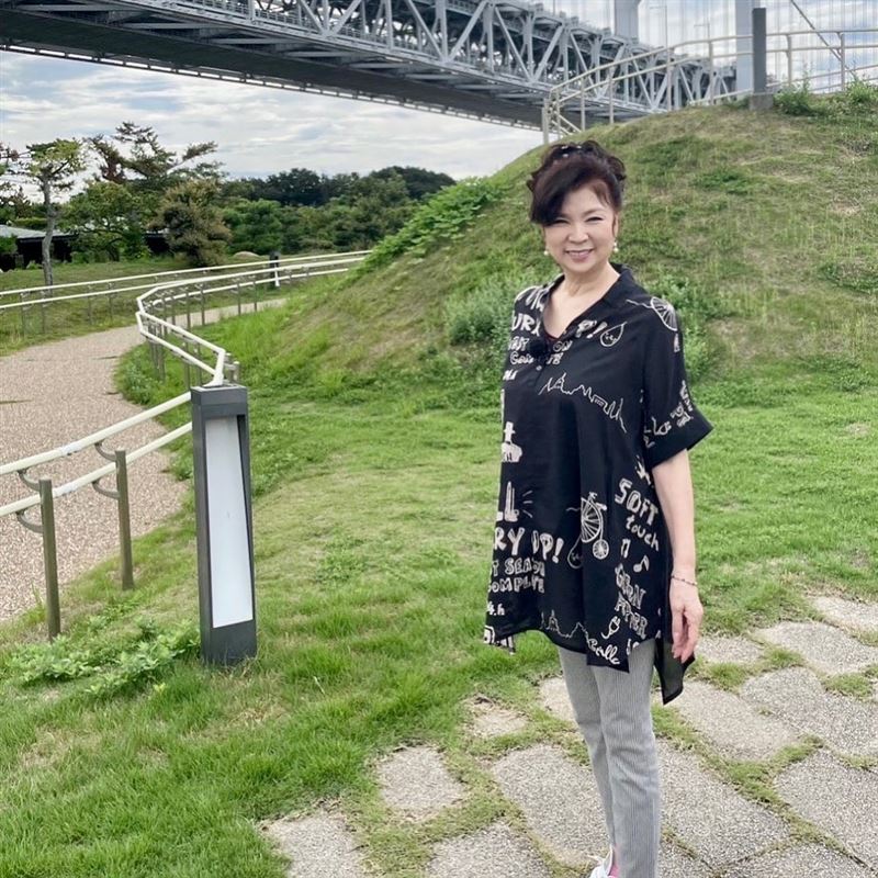 翁倩玉密友！73歲資深歌后「拒絕插管過世」　前男友竟拿私密照「大發死人財」