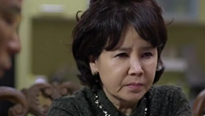 知名男星認了「5度騷擾前妻親姊」!滿臉鬍渣穿囚服:「是我錯了…」