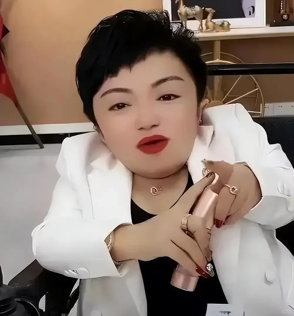 給老公上億嫁妝!80cm玻璃娃娃富婆「昔日再婚小鮮肉」 2年後「1理由宣布離婚」:真的太累了...