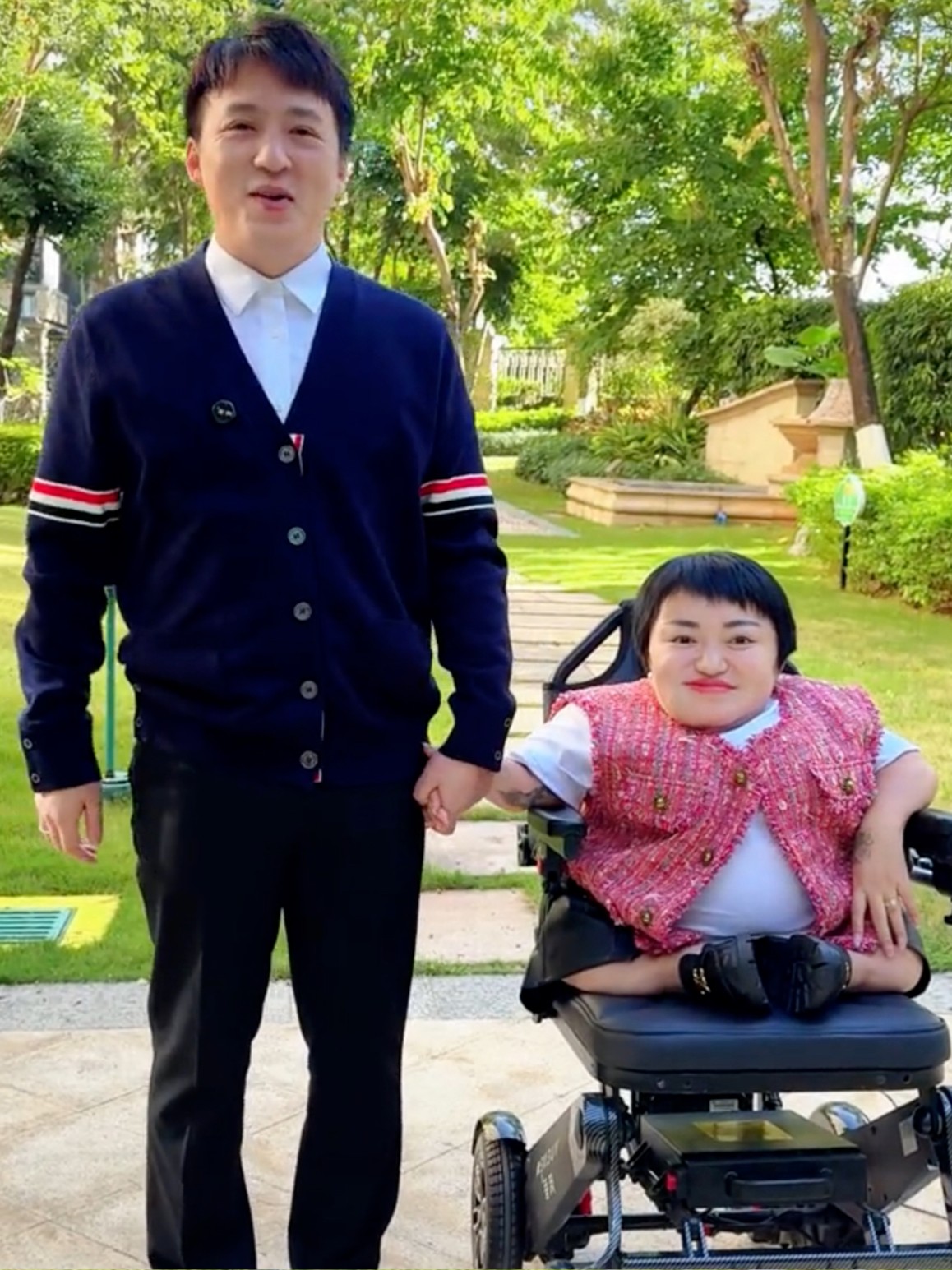 給老公上億嫁妝!80cm玻璃娃娃富婆「昔日再婚小鮮肉」 2年後「1理由宣布離婚」:真的太累了...